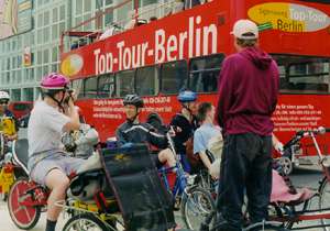 am Checkpoint Charlie